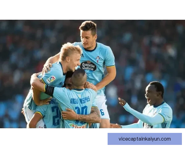 西甲塞维利亚防守反击表现稳健，近期状态逐渐回暖